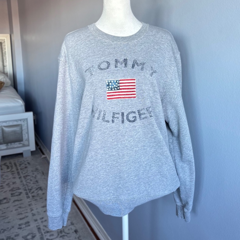 Vintage Y2K Tommy Hilfiger American Flag Perfect Relaxed Fit Sweatshirt